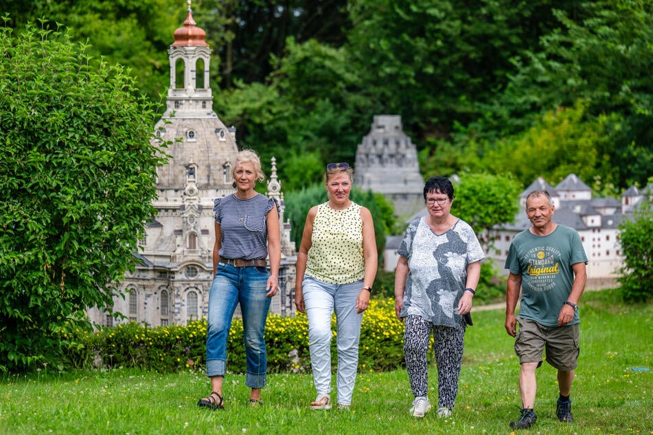 Anke Krasselt (v. l.), Claudia Schmidt, Bettina Anders und Johannes Dengis (60) sind von Anfang an dabei.