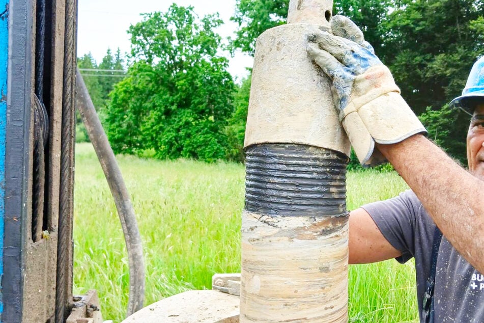 Frische Luft statt Schreibtisch: Bohrungen, Proben und Technik – ideal für Helfer, Landwirte und Quereinsteiger mit Führerschein und Teamspirit.