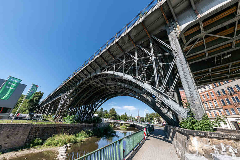 Besondere Bahnbrücke: Das umkämpfte Viadukt über der Chemnitz erhält heute ein Infozentrum.