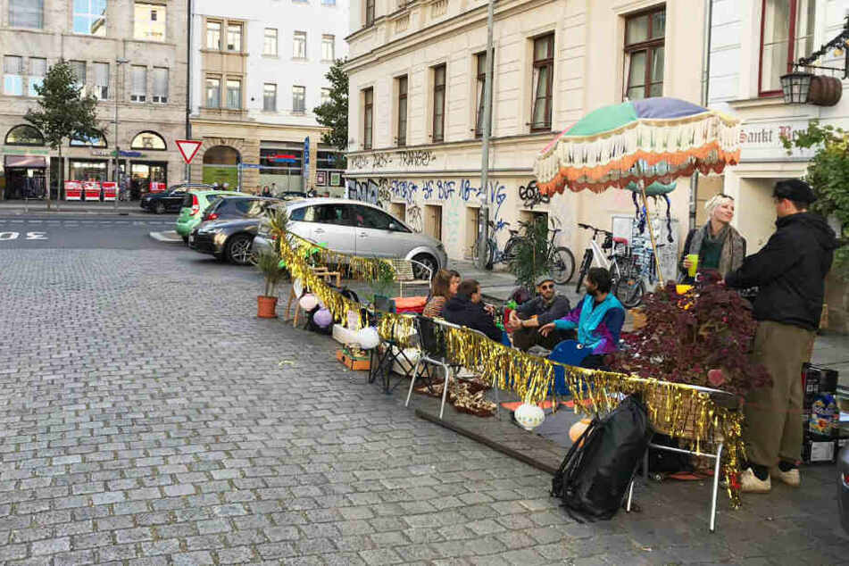 Der PARK(ing) Day findet am heutigen Freitag in Leipzig Stadt. Das Foto zeigt eine Aktion im letzten Jahr in der Schletterstraße (Zentrum-Süd).