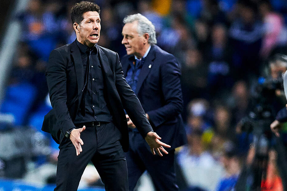 Atletico Madrids Trainer Diego Simeone ist bekannt für seine provozierende Art. Manchmal schlägt der Argentinier auch über die Stränge.