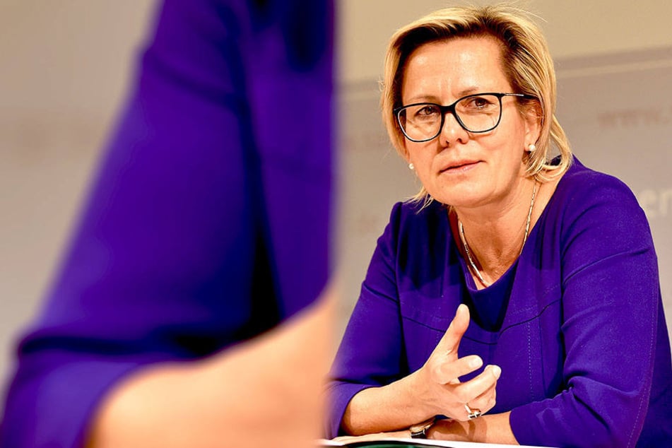 Sozialministerin Barbara Klepsch (53, CDU) appelliert an die Eltern, möglichst viel und gut mit dem Nachwuchs zu sprechen.
