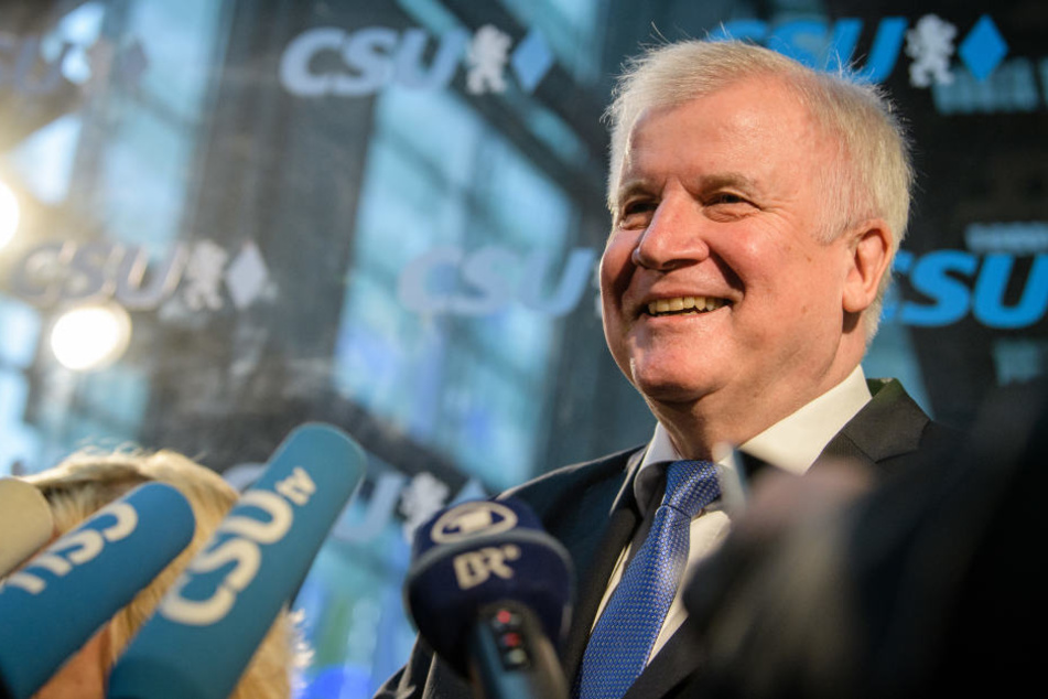 Innenminister Horst Seehofer (69, CSU)