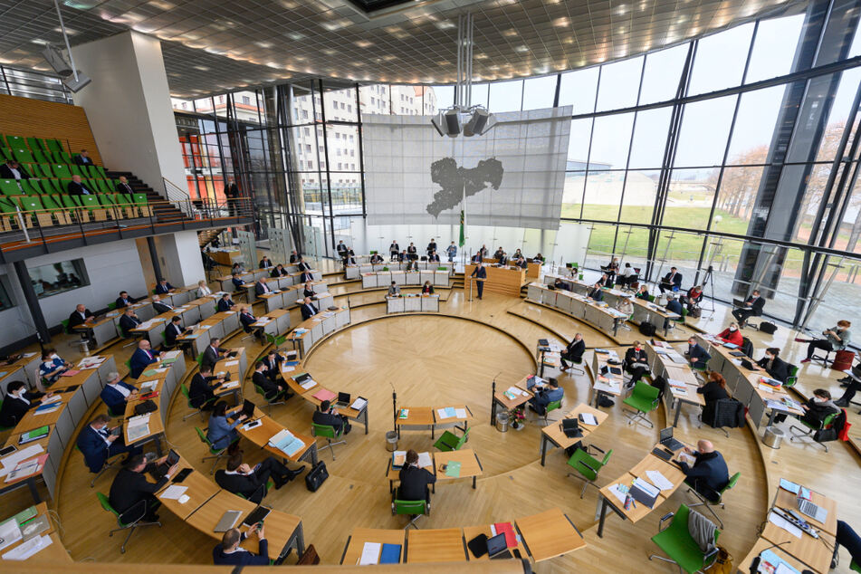 Verschoben: Die Diätenerhöhung für Sachsens Landtagsabgeordnete soll erst im April 2022 kommen.