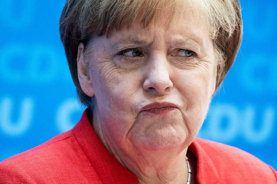 Merkel spricht sich für konsequenten "Brücken-Lockdown" aus