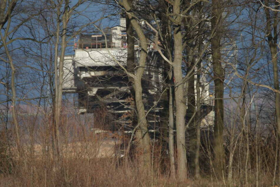 Hambacher Forst: RWE-Bagger in der Nähe, Aktivisten misstrauisch