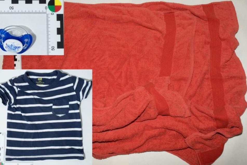 Die Polizei hatte ein Foto von den Gegenständen veröffentlicht, die Hinweise auf die Mutter geben könnten.