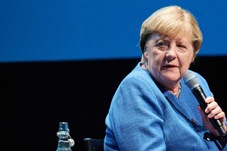 Angela Merkel schlägt deutlich Alarm: "Wir müssen wieder für diese Demokratie kämpfen"