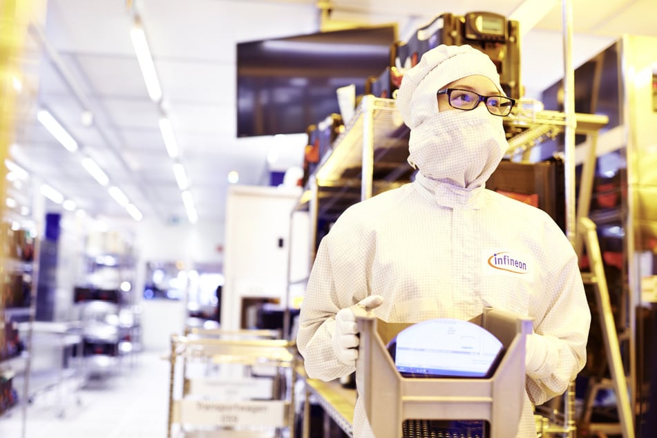 Mit einer Ausbildung bei Infineon investierst Du nicht nur in Deine Bildung, sondern in die Zukunft.