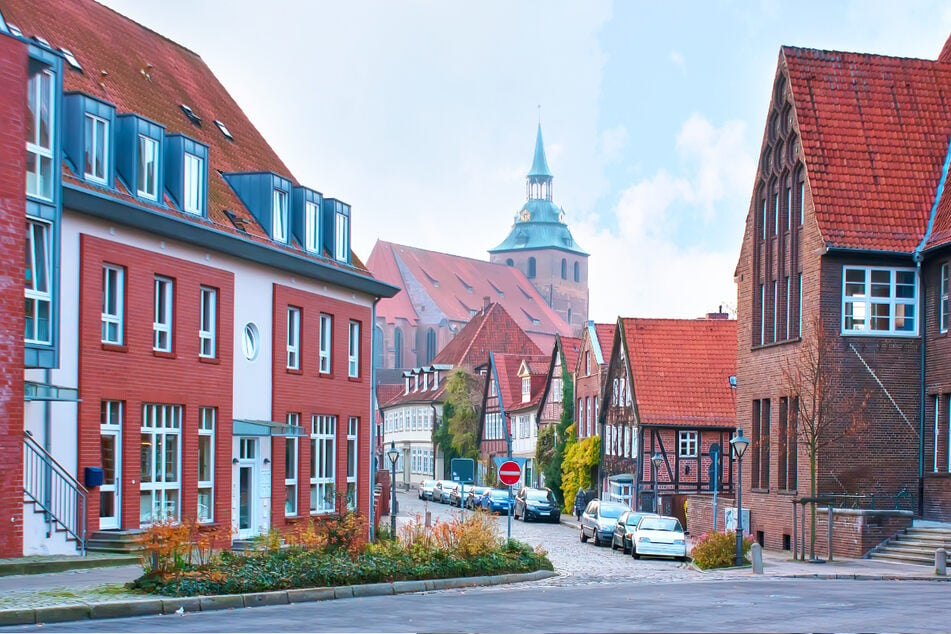 In Lüneburg sind die Wohnungspreise geradezu abgestürzt. (Archivbild)