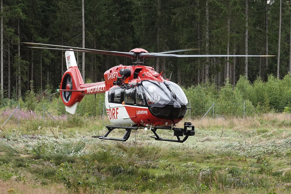 Ein Rettungshubschrauber brachte die Notärztin zum abgelegenen Einsatzort.