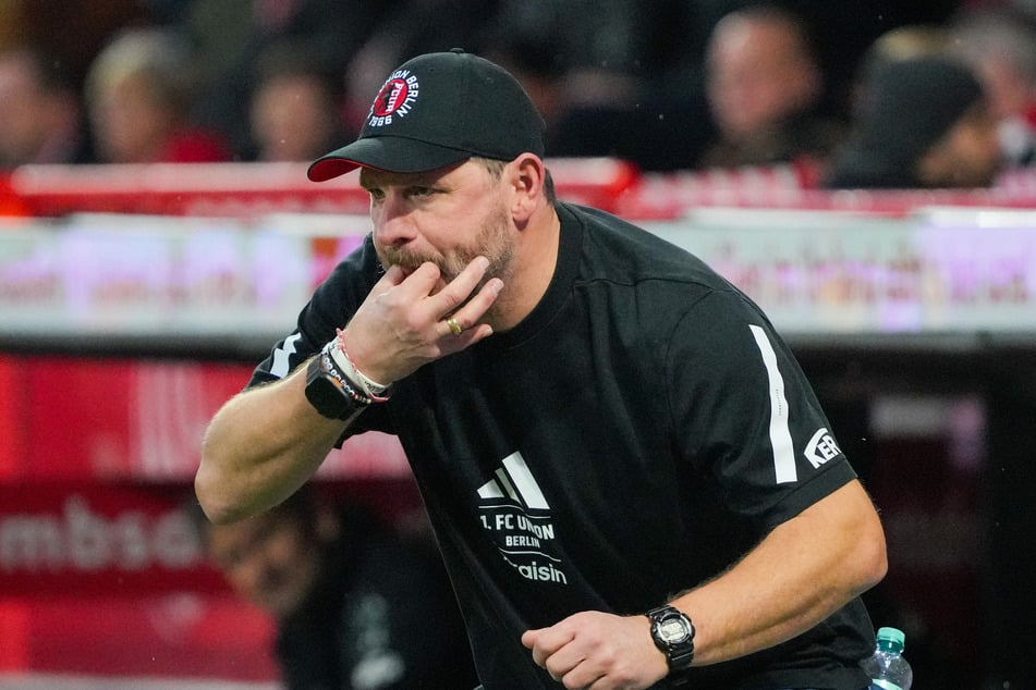 Trainer Steffen Baumgart (54) richtet den Fokus vor dem Heimspiel auf den FC St. Pauli und betont die Bedeutung des direkten Duells im Kampf um den Klassenerhalt.