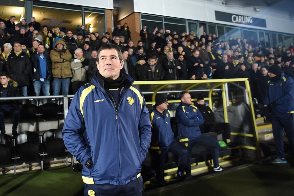 Mansfield-Coach Nigel Clough (58) wollte sich nach der Partie nicht zum Gerichtsprozess gegen seinen Spieler Luca Akins äußern. (Archivfoto)