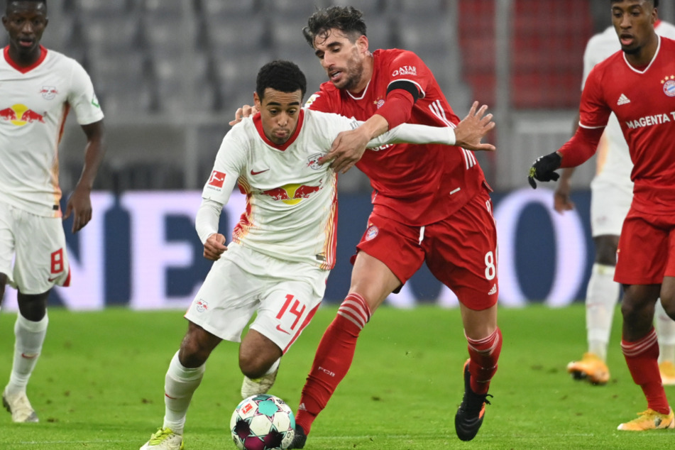 Wird Javi Martínez (32) dem FC Bayern München länger fehlen?