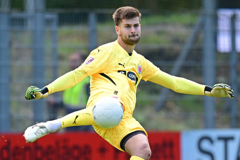 Ben Voll (23) erwischte es zuletzt. Er brach sich bei der U23 den Unterkiefer.