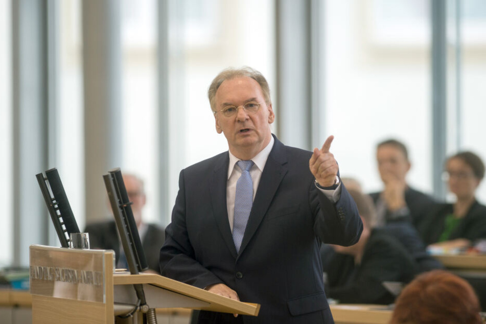 Sachsen-Anhalts Ministerpräsident Reiner Haseloff (64) hat sein Facebook-Profil deaktiviert.