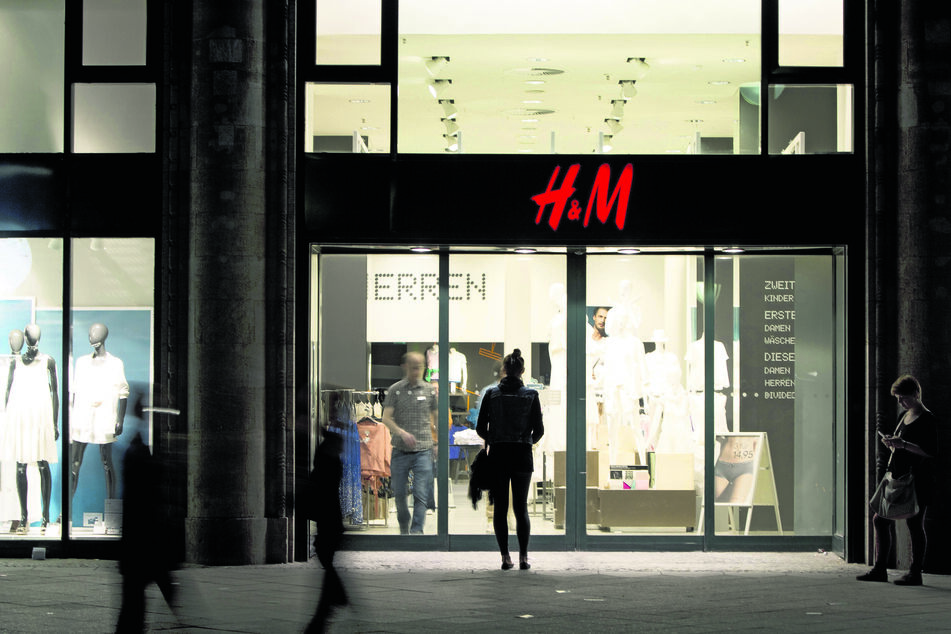 Der Einzelhandel soll nicht nur bei der Schaufensterbeleuchtung sparen, wie vom Bund gefordert. Die Gewerkschaft ver.di Sachsen will jetzt auch kürzere Ladenöffnungszeiten.