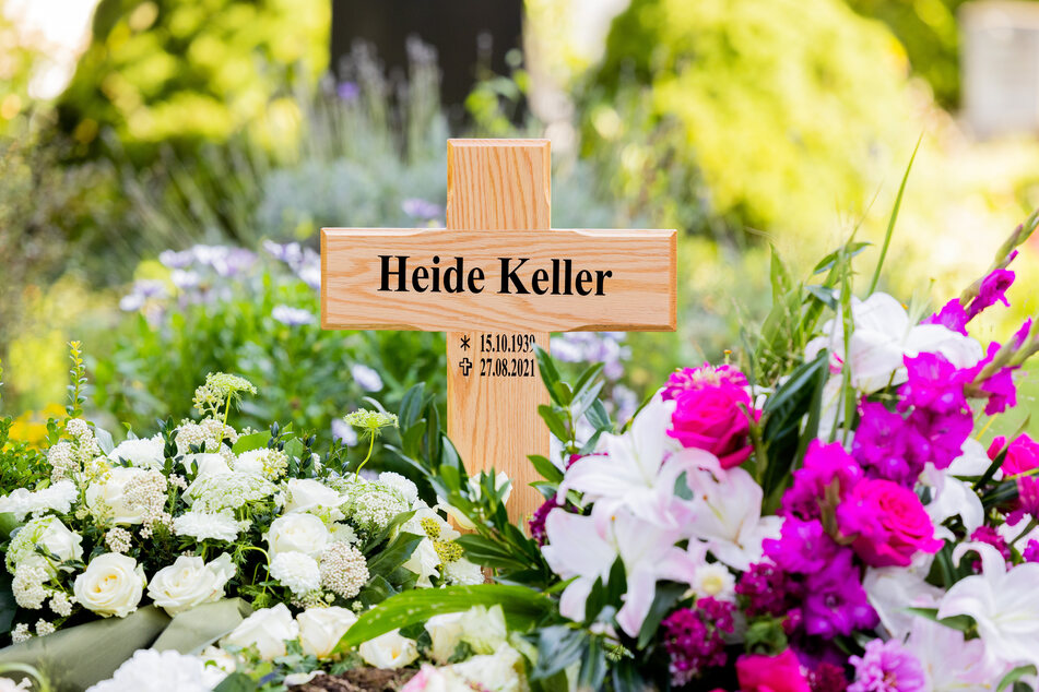 Blick auf das Grab der "Traumschiff"-Schauspielerin Heide Keller.