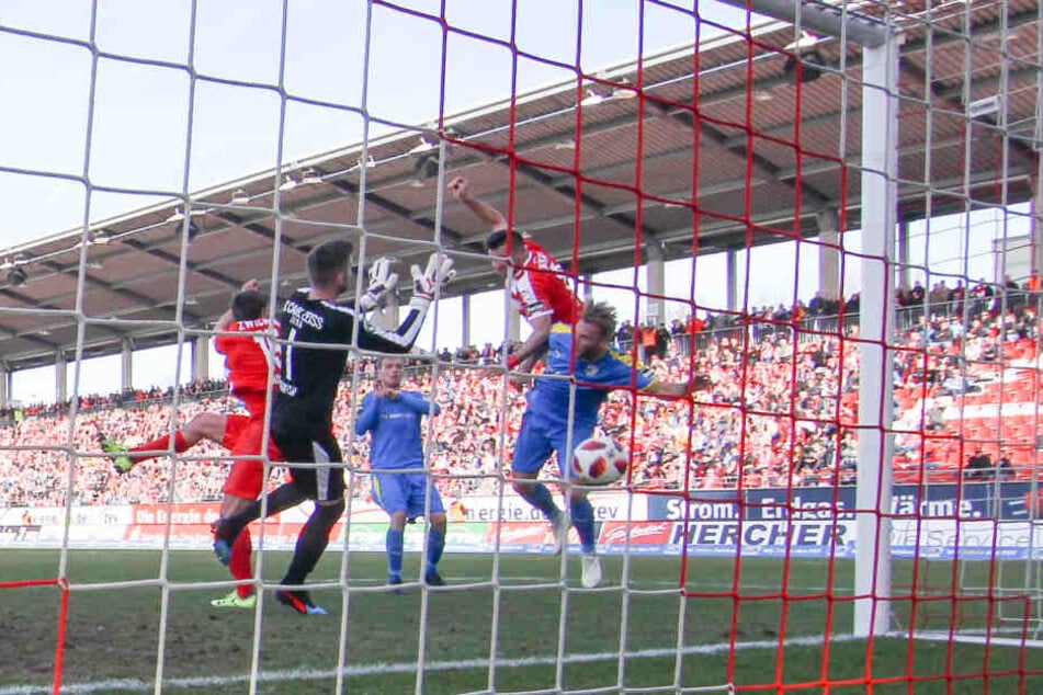 Der FSV Zwickau holte sich in dem Derby gegen den FC Carl Zeiss Jena den ersten Rückrundensieg und drei ganz wichtige Punkte.