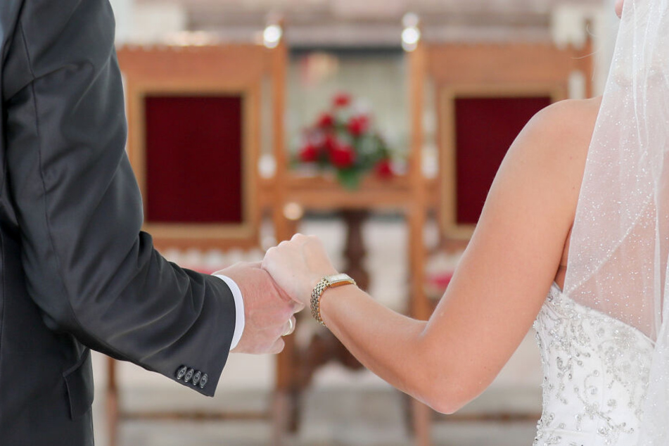 Eine Hochzeit in Bayern fand an einem ungewöhnlichen Ort statt. (Symbolbild)