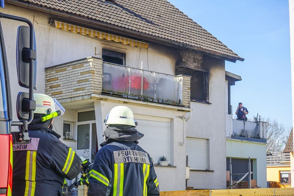 Die Feuerwehr konnte die Frau nur noch leblos bergen.