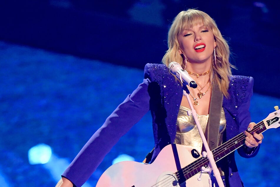 Taylor Swift surprises fans with new addition to her cardigan collection!