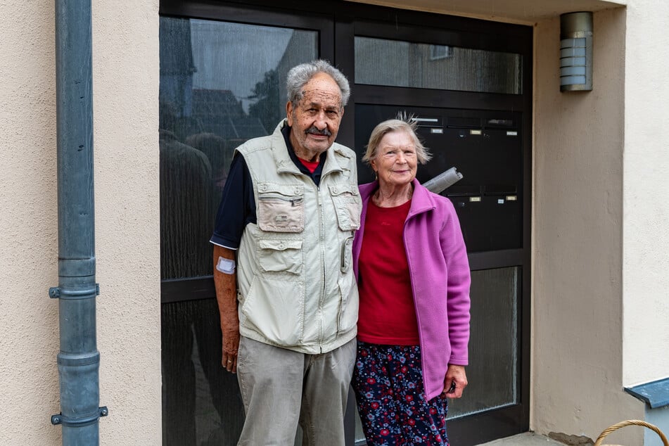 Bernd und Margit Gölling sind unmittelbare Nachbarn des Opfers, zeigten sich schockiert vom Tod ihres "hilfsbereiten" Nachbarn.
