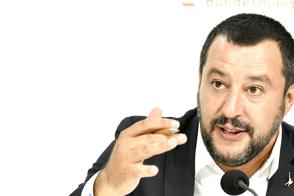 Matteo Salvini (45, rechts) gilt als umstrittene politische Figur.