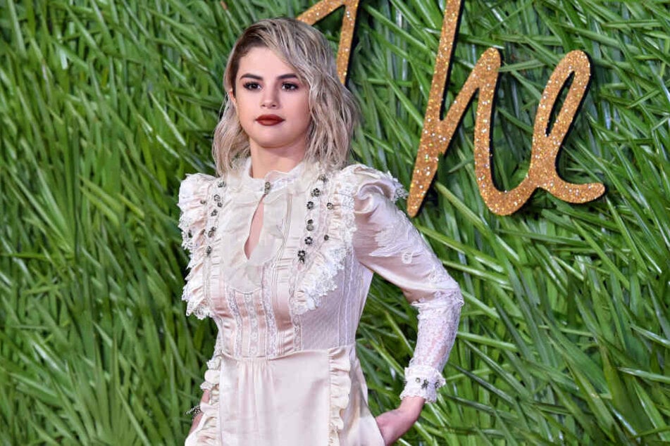 Selena Gomez (26).