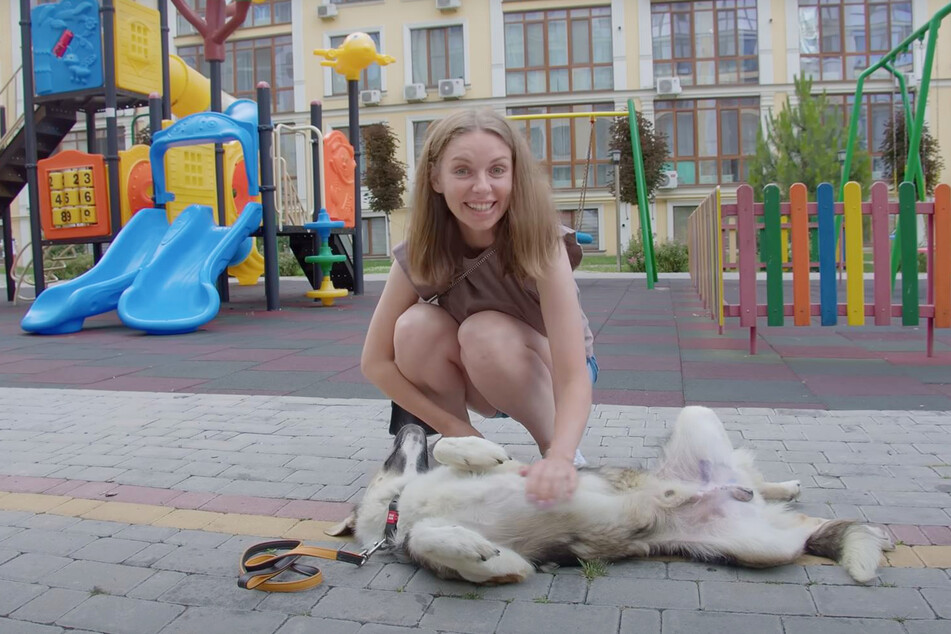 Zum Glück lebt Tierschützerin Olena von den Love Furry Friends in der Nachbarschaft.