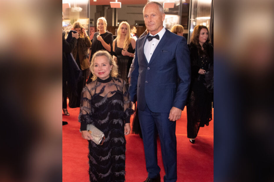 Schauspielerin Christine Urspruch mit Begleitung.