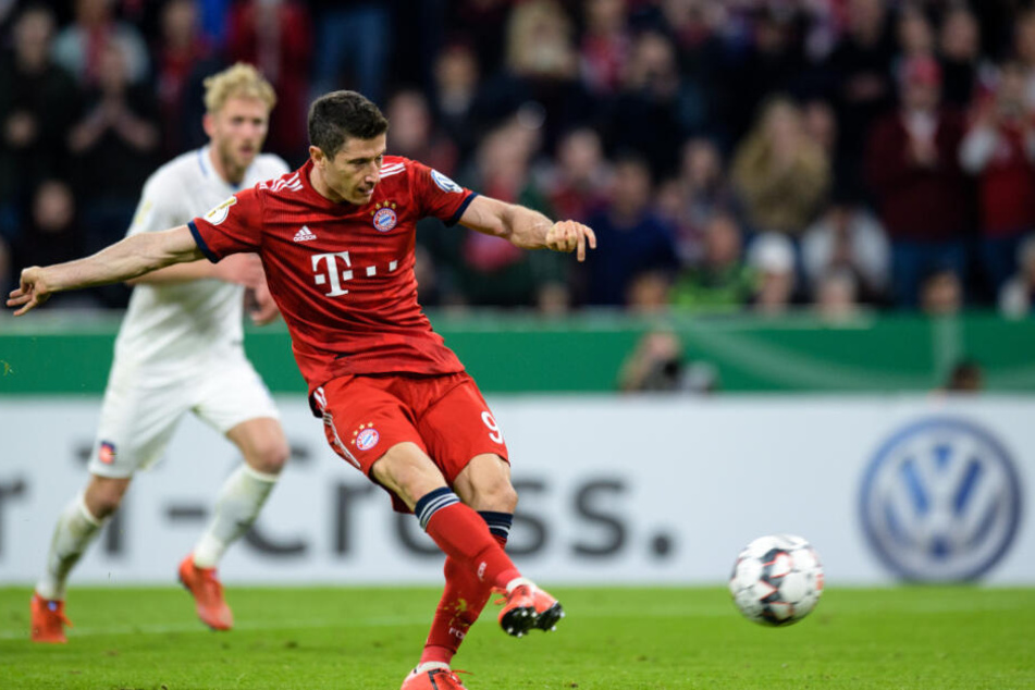 Der FC Bayern lieferte sich einen verrückten Pokal-Fight gegen Heidenheim. Hier im Bild: Robert Lewandowski.