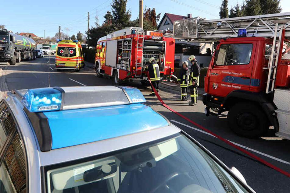 Die Feuerwehren aus Hohenstein-Ernstthal, Wüstenbrand und Oberlungwitz waren im Einsatz.