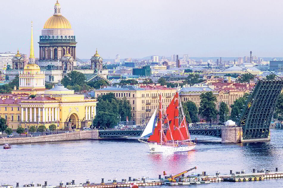 Wird wegen der vielen Kanäle und Brücken auch "Venedig des Nordens" genannt: Seit 1961 ist Sankt Petersburg (5,4 Millionen Einwohner) Partnerstadt von Dresden - doch die Freundschaft ist durch den Ukraine-Krieg belastet.