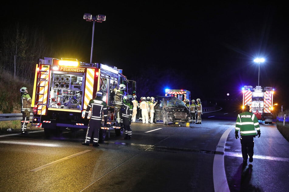 Der Fahrer (40) wurde durch den Crash leicht verletzt.