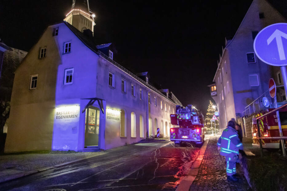 Die Straße war voll gesperrt.