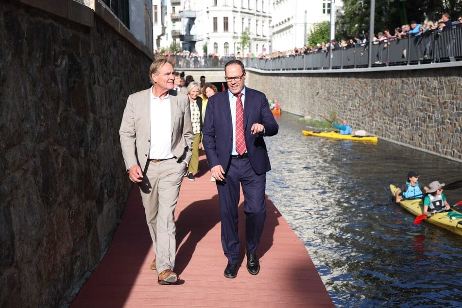 Leipzigs Oberbürgermeister Burkhard Jung (68, SPD, l.) und Sachsens Wirtschaftsminister Dirk Panter (52, SPD).