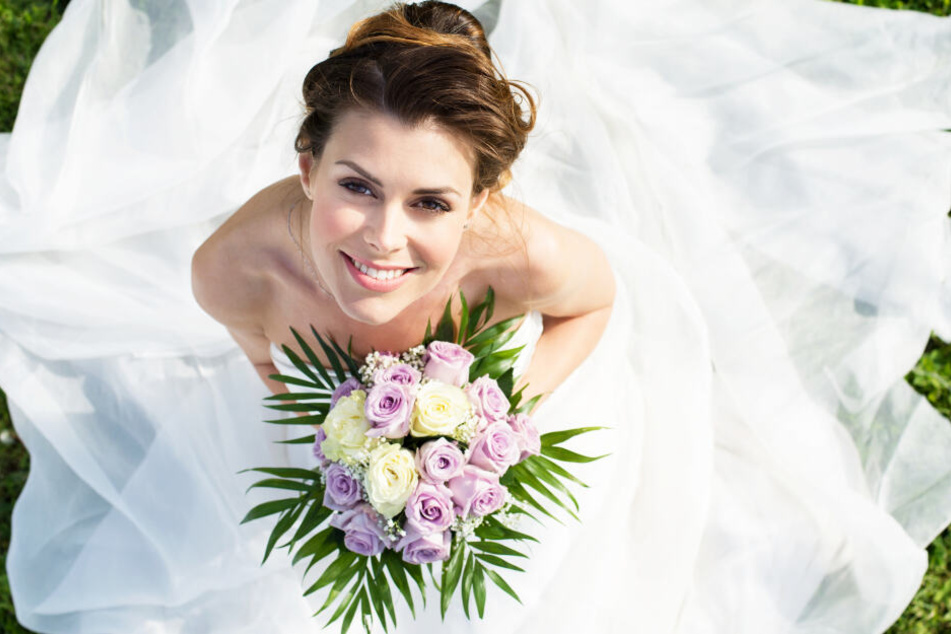 Die Brautmode 2020 ist zauberhaft. Kleider mit A-Linie, im Prinzessin-Stil und Meerjungfrauen-Schleppen sind angesagt.