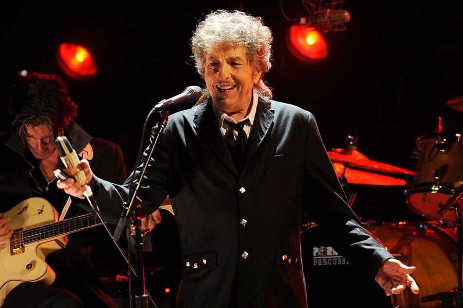 Er verfolgt eine strikte "Keine Fotos"-Politik: Bob Dylan (83) bei einem Auftritt 2012. (Archivbild)