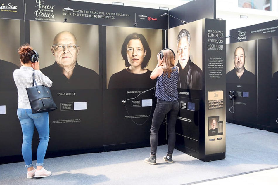 30 Synchronsprecher zeigt die Ausstellung im Hauptbahnhof.
