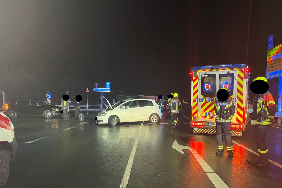 Vorfahrt missachtet: Drei Personen bei Crash im Harz verletzt!