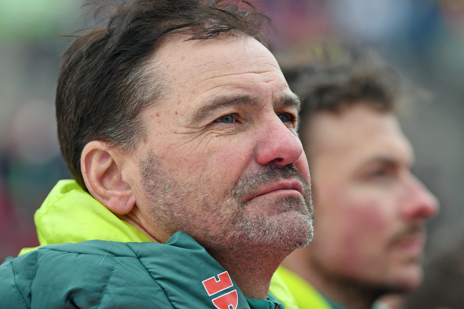 Bundestrainer Hermann Weinbuch (60) lobt seinen WM-Rekordchampion, wünscht sich aber auch, dass mal einer von den jüngeren Athleten den Ton angibt.