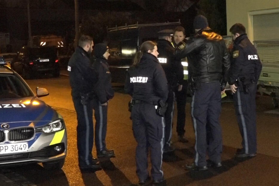 Ein harter Einsatz für die Rettungskräfte - fünf Menschen verloren ihr Leben bei dem schweren Brand in Nürnberg.