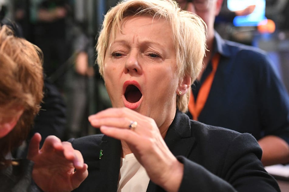 Renate Künast reagiert auf der Wahlparty von Bündnis 90/Die Grünen in Berlin nach der Veröffentlichung der ersten Prognosen zum Ausgang der Bundestagswahl 2017.