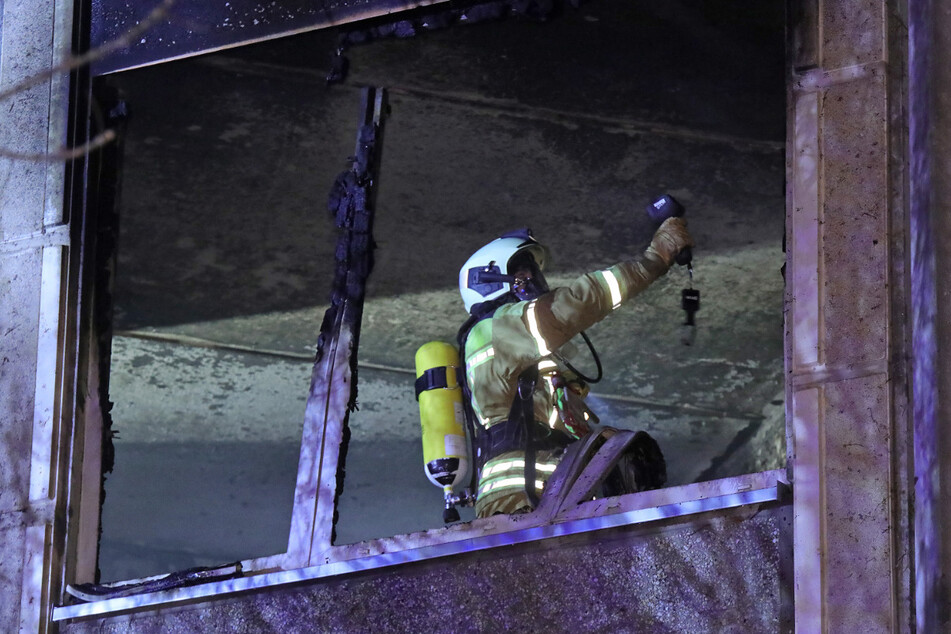 Insgesamt waren 58 Kameraden der Feuerwehr im Einsatz, um den Brand zu löschen.