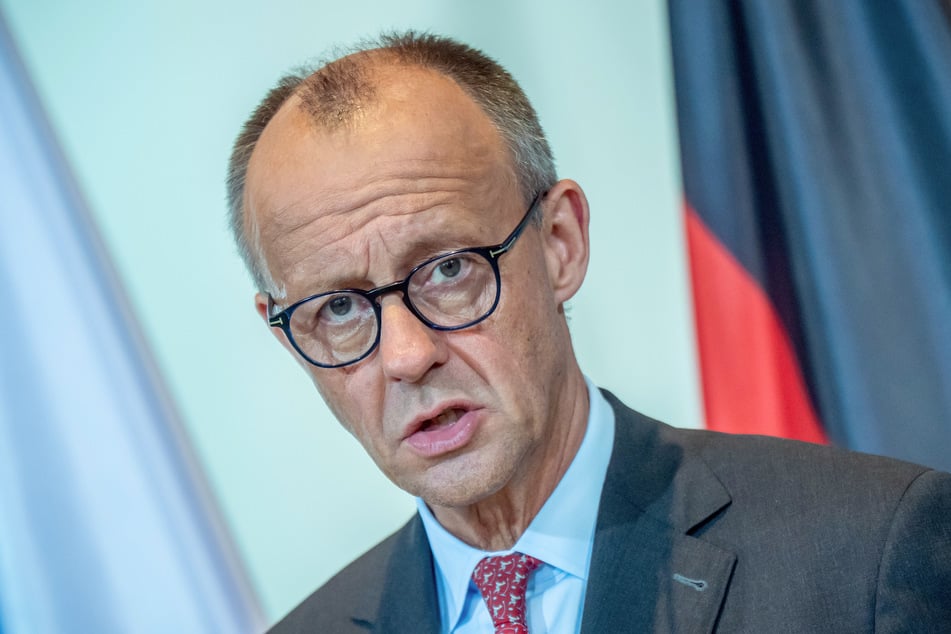 Friedrich Merz (69) stoppt die Rüstungsexporte nach Israel teilweise.