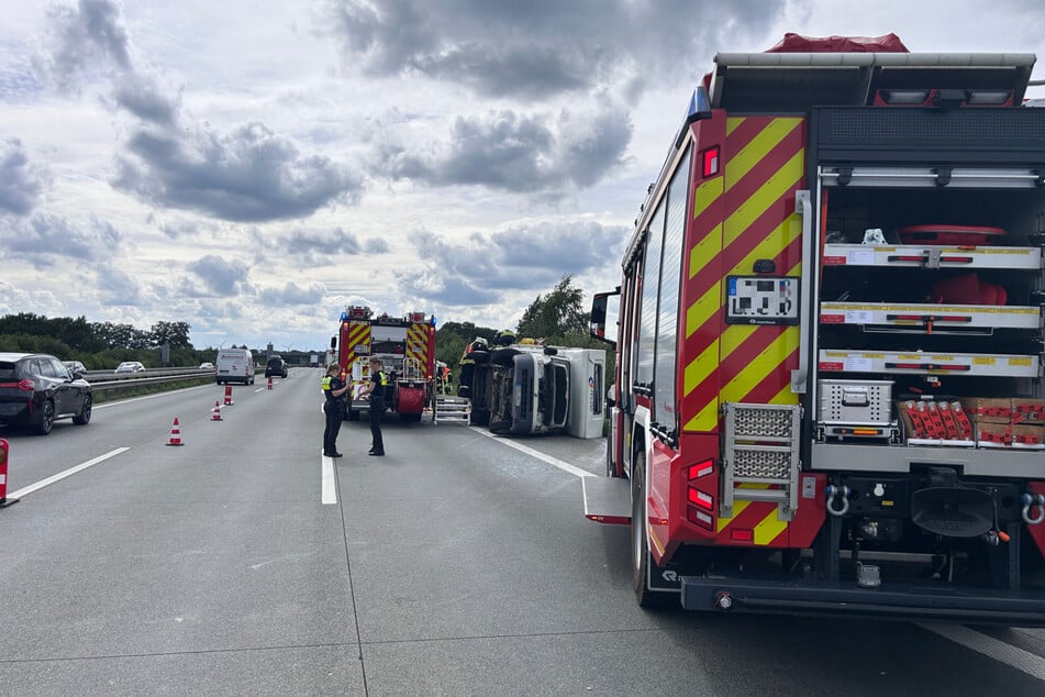 Auf der A1 hat es einen schweren Unfall mit einem Wohnmobil gegeben.