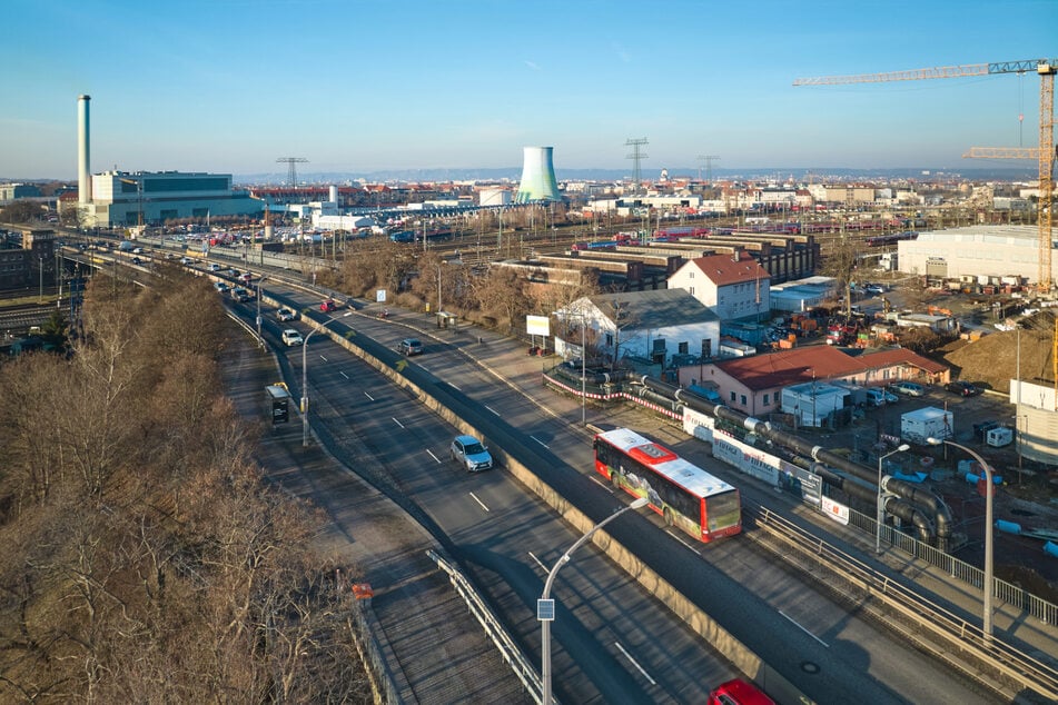 Der Neubau der 700 Meter langen und vier Züge breiten Querung ist ein organisatorisches und finanzielles Mammutprojekt.