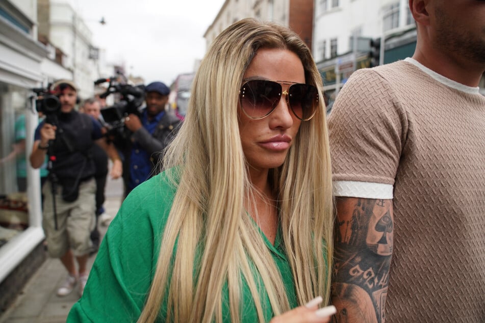 Katie Price (45) vermutet Stress als Ursache für ihre gesundheitlichen Probleme.