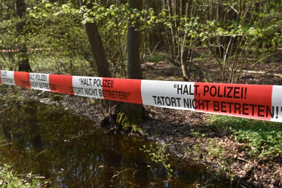 Der Tatort wurde von der Polizei abgesperrt. (Symbolbild)